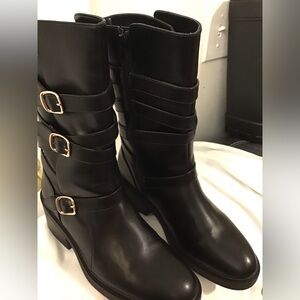 Stylish Black Women's Boots